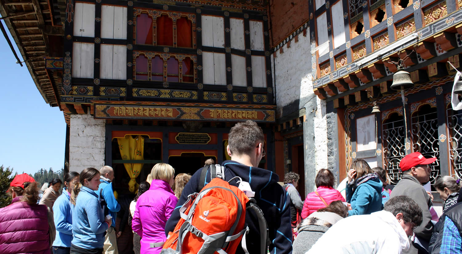 Entering Tharpaling Monastery.
