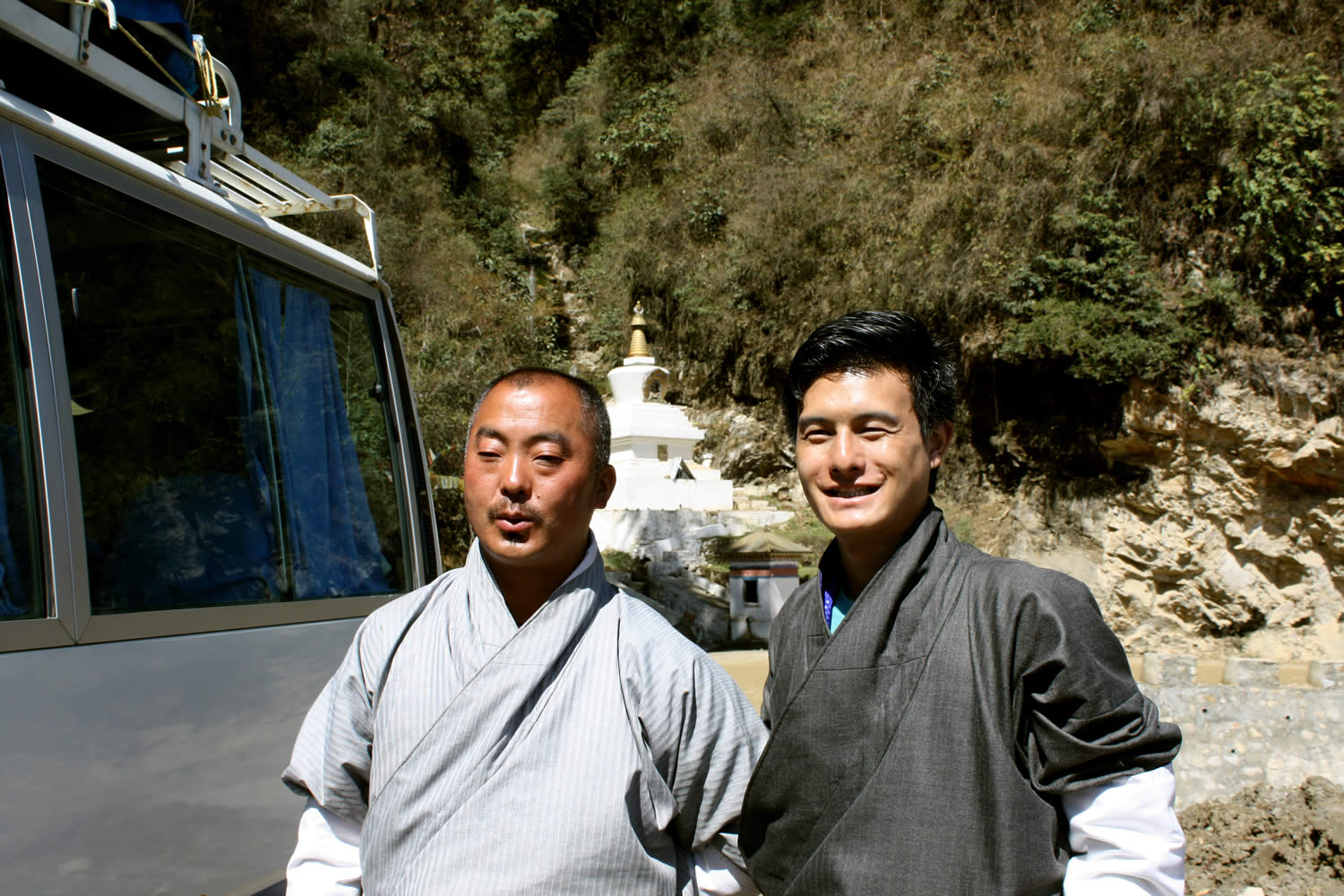 Driver Samdrub la and guide Kenzang la from bus number 4.