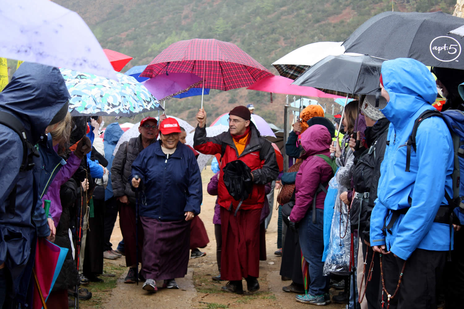 Mindrolling Sangyum Kushog arrives for the Drak Karpo pilgrimage.